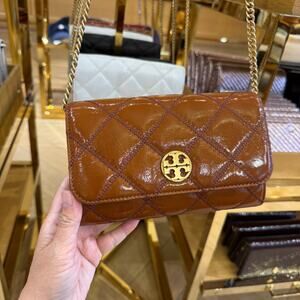 Best Price‼️Tory Burch Willa Chain Wallet Crossbody Clutch Bag 164057 Java $475